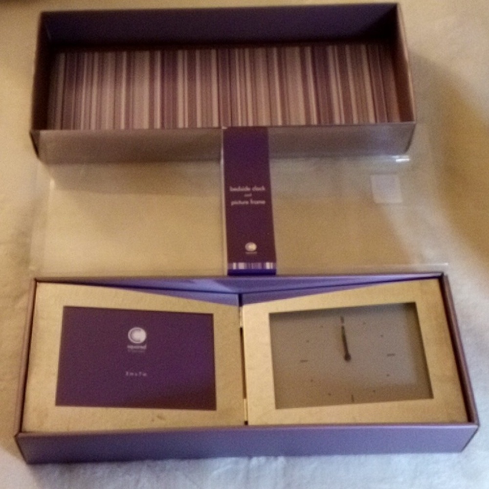 SQUARED SILVER BEDSIDE CLOCK & PICTURE FRAME VINTAGE BUT NEW IN BOX